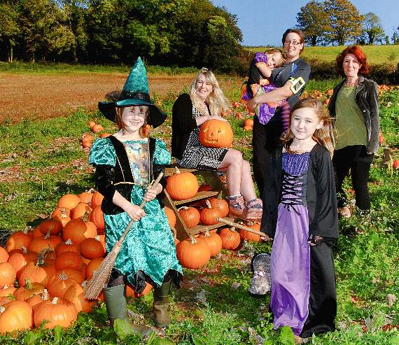 Halloween theme to festive craft market