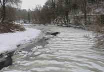 YOUR PICTURES: Flowing River Teign freezes over