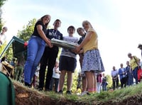 Twinners mark 40 years with time capsule burial