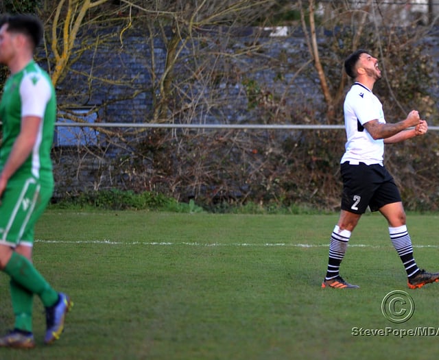 MATCH GALLERY: Teignmouth 6-0 Bere Alston United