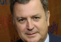 MP hosts talks on further sanctions against Russia