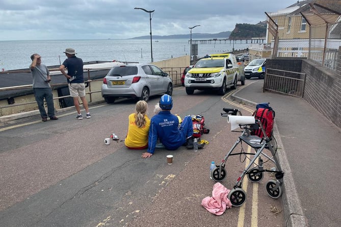 Coastguards help emergency services with two patients in Teignmouth 