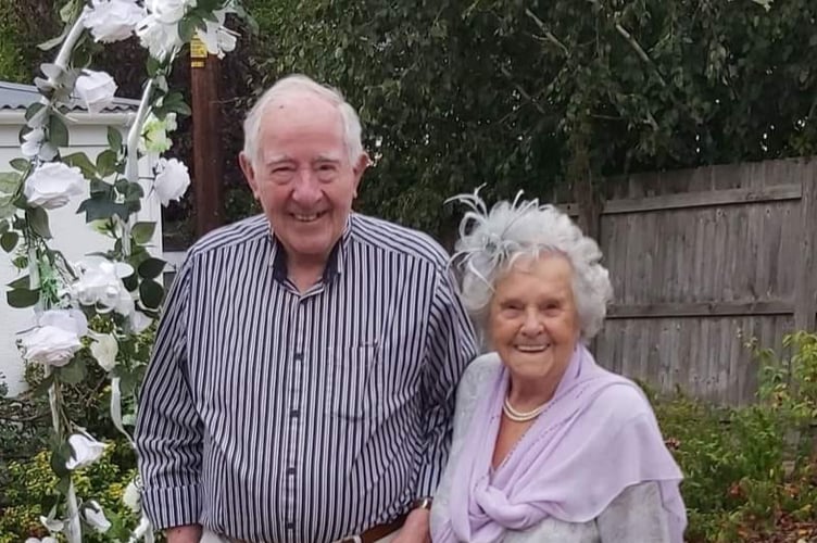 Jean & Ivor Osborne of Ipplepen celebrate Platinum wedding