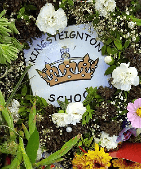 Kingsteignton School floral tribute for Her Majesty