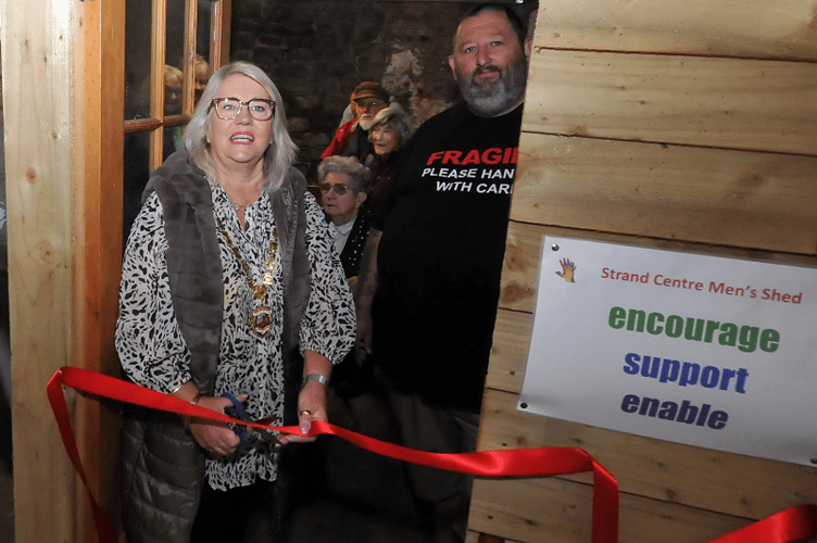 Dawlish mayor, Cllr Lisa Mayne, opened the Men’s Shed at the Strand Community Centre