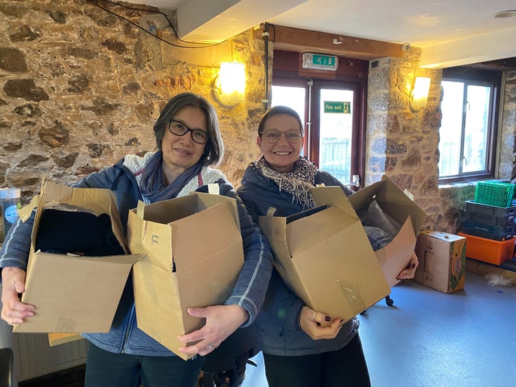 Sarah Lakey, fundraising manager and KingsCare Community Shed Manager, dropping off some 'warm packs'to HITS.
Picture: Sarah Lakey