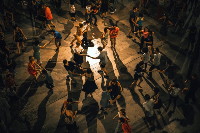 Barn dance returns for another night of fun