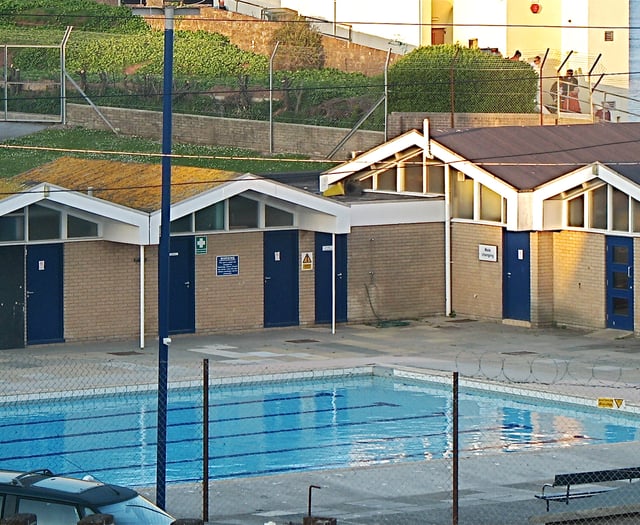 Popular lido pool due to reopen