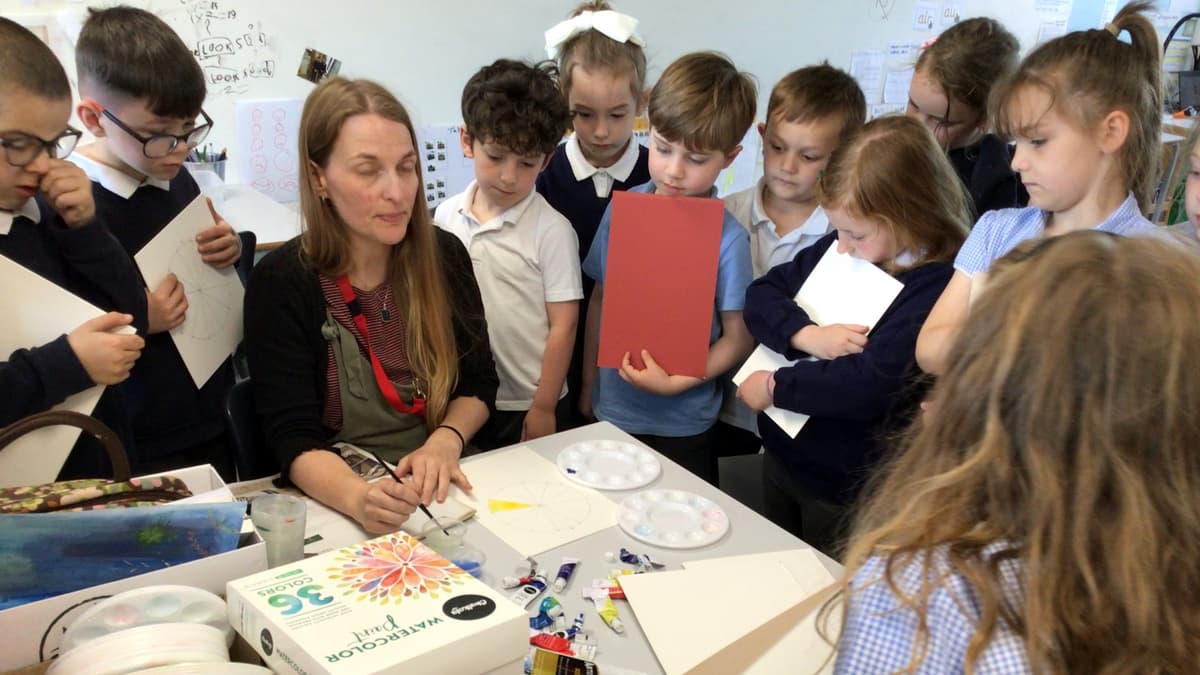Haytor pupils get an emotive art lesson teignmouthtoday.co.uk