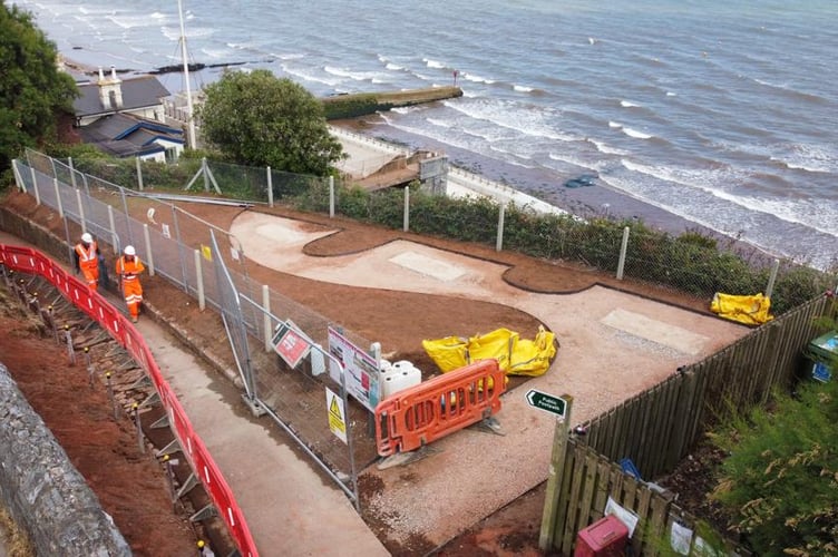 Pocket Park in Dawlish gets Orange Army makeover