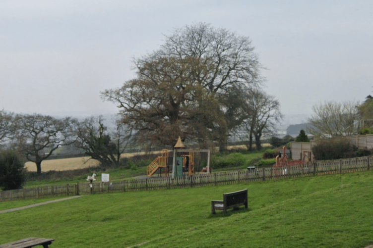 The Lawns, Bishopsteignton