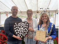 Matt steps up for sixth win at folk festival