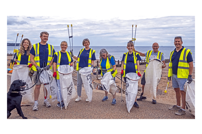 Absolute-ly fabulous community effort by Dawlish folk at beach clean