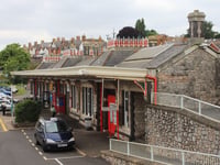 Train line closed after person hit by train at Teignmouth