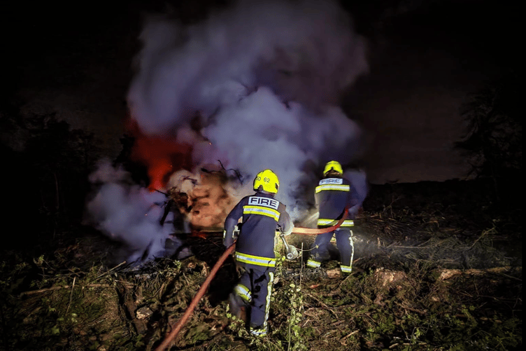 Fire crews tackle blaze at Vennford Reservoir