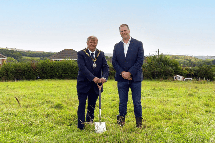 Graham Hutton, left, and Cllr Chris Clarance.