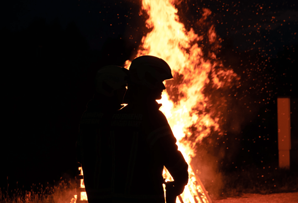 Lorry carrying more than 20 tonnes of waste set ablaze 