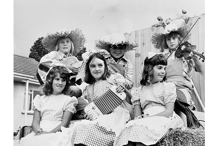 Yeeeeeee-hah! Grab your partners for a good ol’ country and western hoedown with Bovey Young Wives.