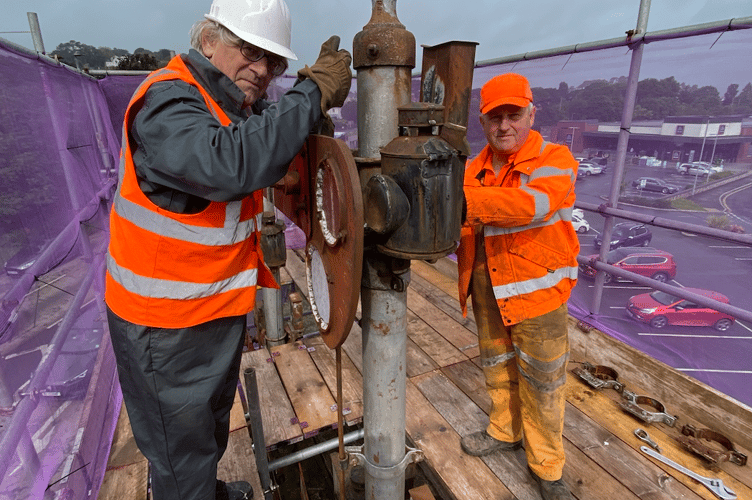 Bill Gadd (left) and Trevor Hodgson (right) working on the gantry.