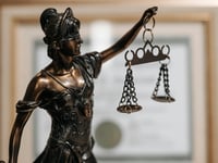 Man handed jail sentence after assaulting police officers 