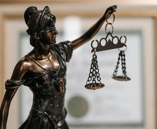 Man handed jail sentence after assaulting police officers 