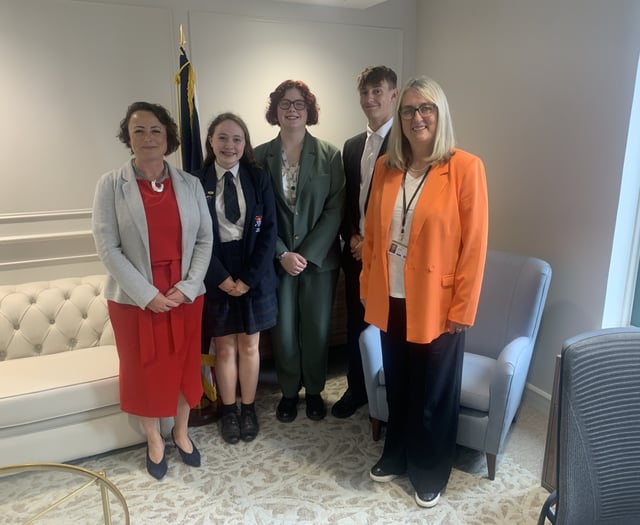 Students meet new Government education chiefs