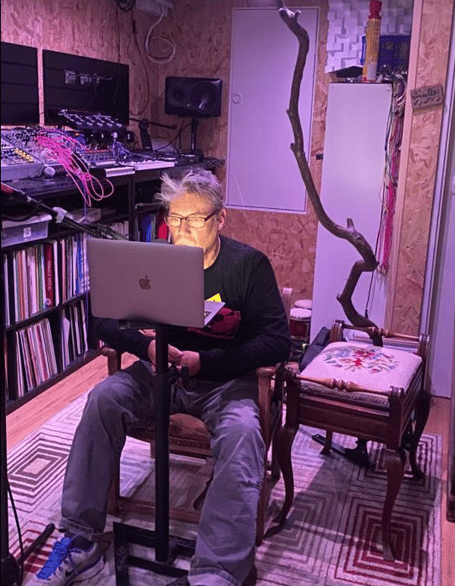 Making Magic: Kirk working on what would become 'Rave New World' at producer Matthew Ward's Newton Abbot studio