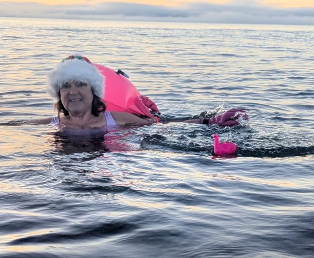 Swimmer's charity Christmas dip