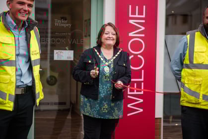 Developers donation to Mayor of Dawlish Cllr Lin Goodman-Bradbury for her charities. 