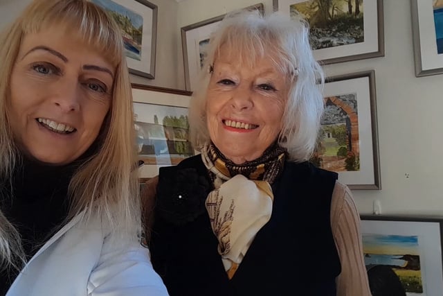 Amateur artist starts business aged 85