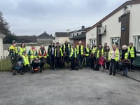 Kingsteignton volunteers pick up 15 bags of rubbish