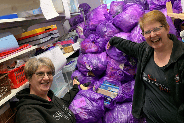 Super slimmers throw slimmed-out-of clothes for charity