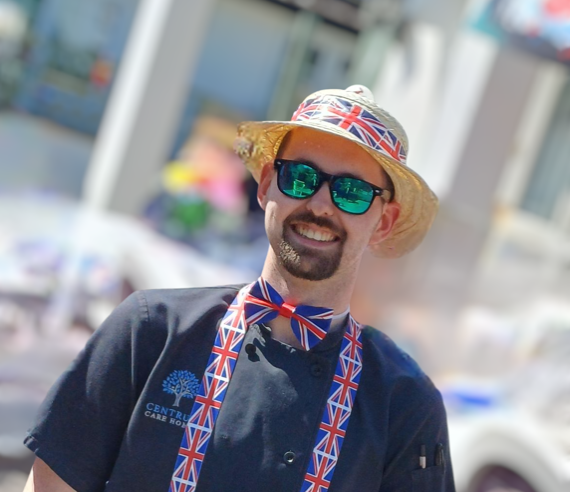 Teignmouth care home marks VE Day with flyover