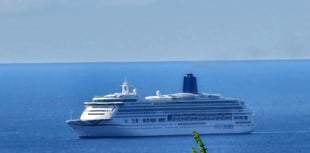 P&O cruise ship Aurora anchors off Teignmouth 
