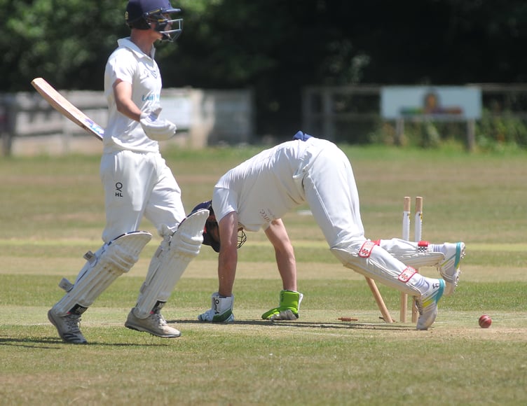 Devon Cricket League C Division West. Chudleigh versus Teignmouth & Shaldon. Get me to the crease in time - Teignnmouth and Shaldon's Harrison Linnitt is run out in spectacular fashion
A 132 run win for visitors T&S at the Kate Brook ground who won the toss and electe to bat making 256/9 off 45 overs. Chudleigh's response after tea was 124 all put after 29.3 overs