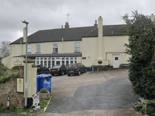 Police to hold meeting at pub