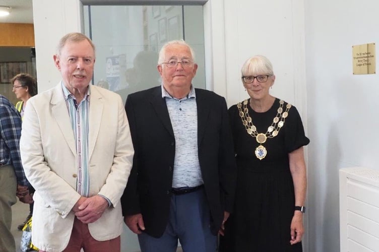 Bovey Tracey Hospital League of Friends trustees Michael Setter and Alan Griesiell with Mayor Cllr Sheila Brooke. Photo Jon Arnold
