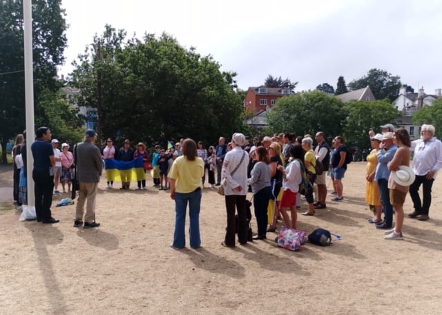 Dawlish seeks hosts to aid Ukrainians