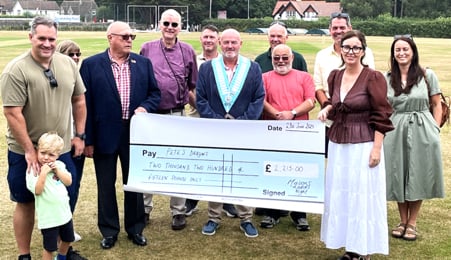 Freemasons raise £2,000 for charity