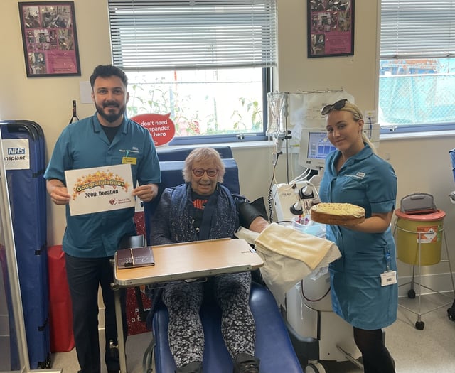 Councillor marks 300th platelet donation 