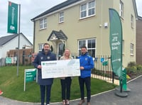 Youth football club gets £1,000 donation