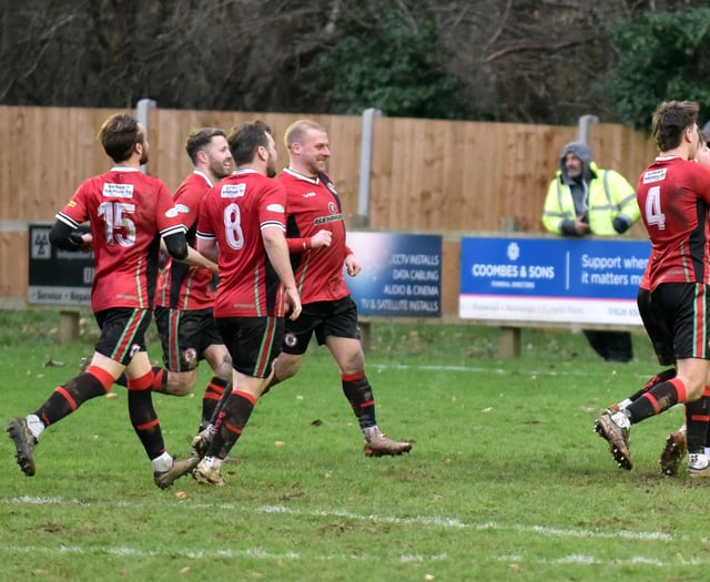 Bovey survive scare to reach the semis