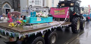 Final parade for carnival Sue