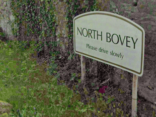 Granite village signs set to replace old markers after approval