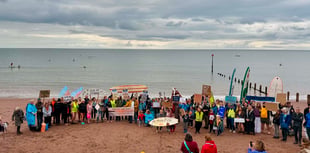 Hundreds gather for pollution protest 