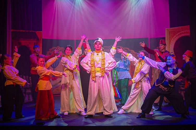 Aladdin Jr by Dawlish Musical Theatre Company