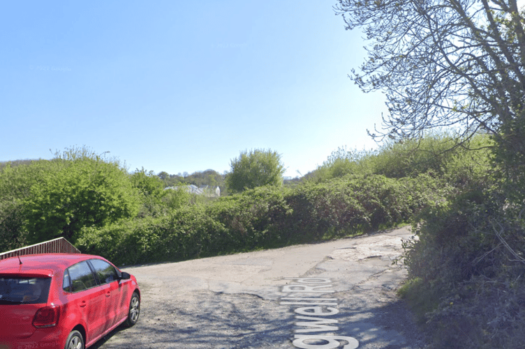 Six homes at Canada Hill, Ogwell