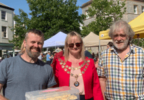 Teignmouth Farmers’ Market marks 12 years of keeping it local