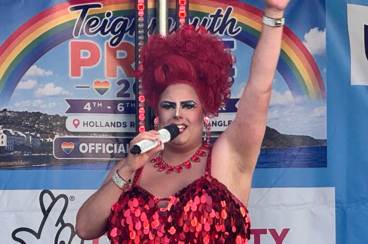 Miss Ruby Slippers entertained and hosted the main stage on the Saturday evening.  AQ 0346
